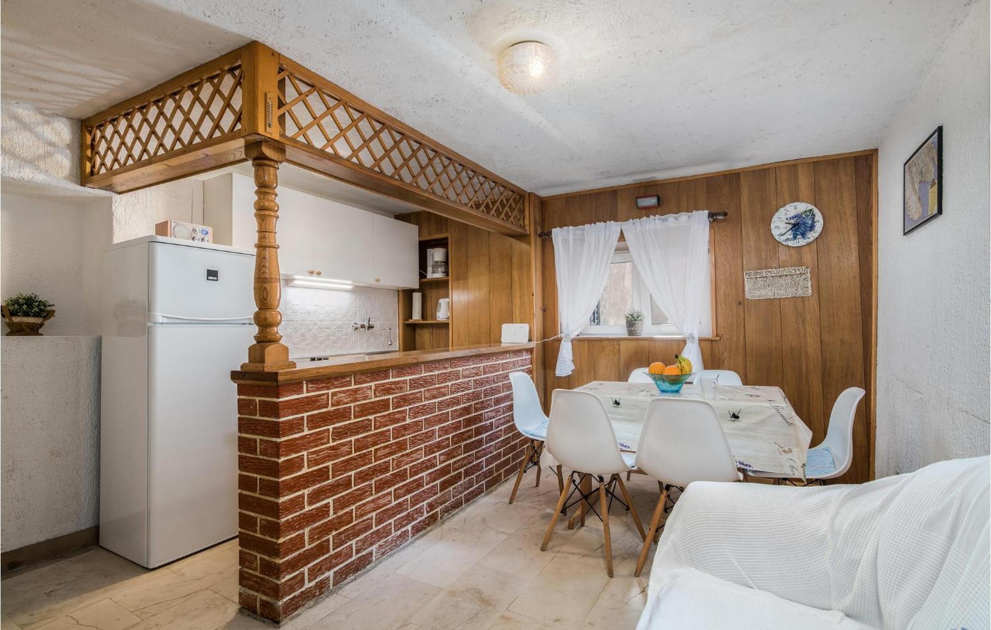 2 Bedroom Gorgeous Home In Baska Zewnętrze zdjęcie